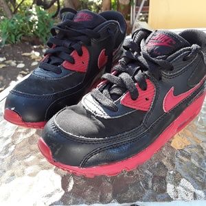Nike Air Max Size 2 Black and Red